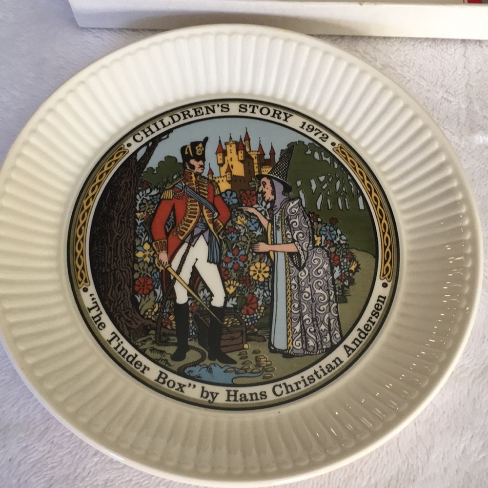 Wedgwood vintage NOS children’s story 1972 collectors plate The Tinder Box